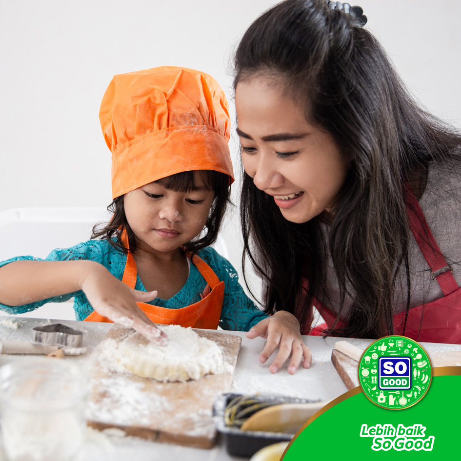 Image 5 Tugas yang Bisa Dikerjakan Anak di Dapur